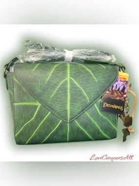 The Lord of The Rings Lembas Leaf Crossbody Bag